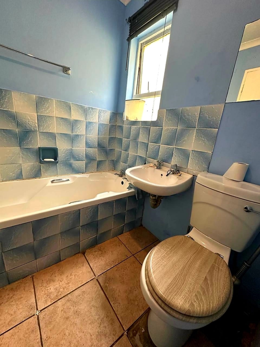 5 Bedroom Property for Sale in Mdantsane Nu 17 Eastern Cape